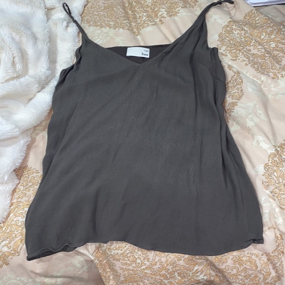 Aritzia Wilfred blouse - Picture 3 of 5